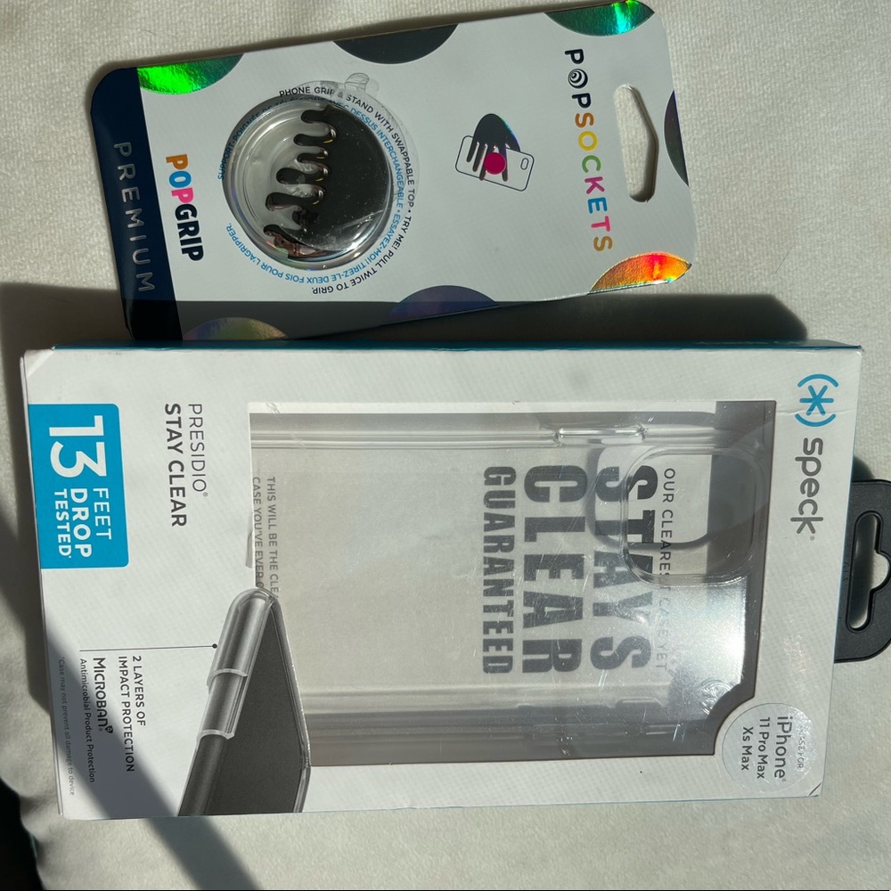 IPHONE 11 PRO MAX- Clear phone case & premium jewel popsocket